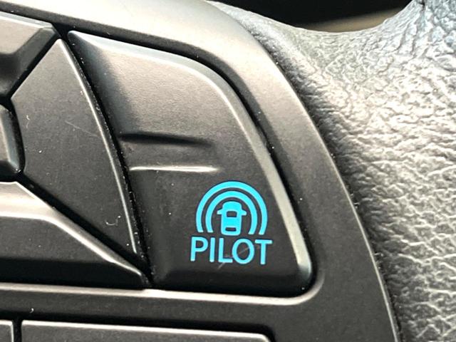 �y�v���p�C���b�g�z�������H�ł̒��������s���y�ɁI�I�a�؎��Ə��񑖍s�̃V�[���ŁA�A�N�Z���E�u���[�L�E�X�e�A�����O�������Ő��䂵�A�������^�]�̕��S���y�����Ă���܂���