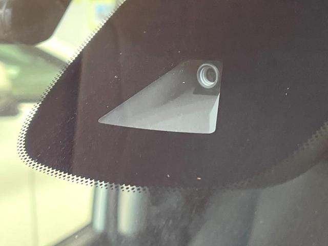 �y�X�Y�L�@�Z�[�t�e�B�T�|�[�g�z���s���ɑO���̎ԗ�����F�����A�Փ˂������Ȏ��͌x��ƃu���[�L�ŏՓˉ���Ɣ�Q�y�����A�V�X�g�B�����S�Ƀh���C�u�����y���݂��������܂��B