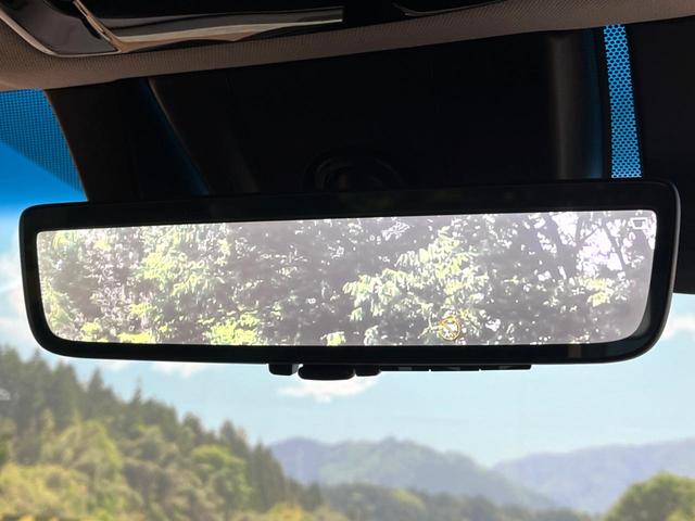 ハリアーハイブリッド Ｓ　８型ディスプレイオーディオ　セーフティセンス　レーダークルーズ　バックカメラ　ブラインドスポットモニター　デジタルインナーミラー　純正１７インチアルミ　ＬＥＤヘッドライト　ＥＴＣ　純正革巻ステアリング（5枚目）