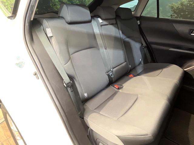 ハリアーハイブリッド Ｓ　８型ディスプレイオーディオ　セーフティセンス　レーダークルーズ　バックカメラ　ブラインドスポットモニター　デジタルインナーミラー　純正１７インチアルミ　ＬＥＤヘッドライト　ＥＴＣ　純正革巻ステアリング（9枚目）