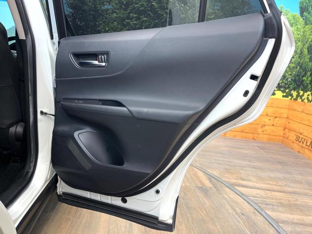 ハリアーハイブリッド Ｓ　８型ディスプレイオーディオ　セーフティセンス　レーダークルーズ　バックカメラ　ブラインドスポットモニター　デジタルインナーミラー　純正１７インチアルミ　ＬＥＤヘッドライト　ＥＴＣ　純正革巻ステアリング（33枚目）