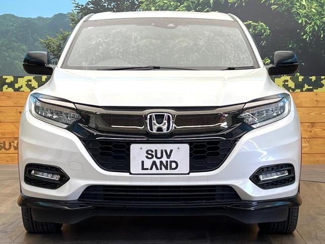 ヴェゼル ハイブリッドＲＳ・ホンダセンシング　純正８型ナビ　ホンダセンシング　レーダークルーズ　レーンキープアシスト　バックカメラ　フルセグＴＶ　Ｂｌｕｅｔｏｏｔｈ再生　ＬＥＤヘッドライト　純正１８インチアルミ　シートヒーター　ＥＴＣ　ドラレコ（14枚目）