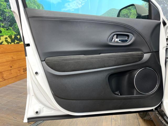 ヴェゼル ハイブリッドＲＳ・ホンダセンシング　純正８型ナビ　ホンダセンシング　レーダークルーズ　レーンキープアシスト　バックカメラ　フルセグＴＶ　Ｂｌｕｅｔｏｏｔｈ再生　ＬＥＤヘッドライト　純正１８インチアルミ　シートヒーター　ＥＴＣ　ドラレコ（32枚目）