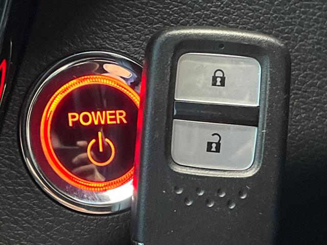 ヴェゼル ハイブリッドＲＳ・ホンダセンシング　純正８型ナビ　ホンダセンシング　レーダークルーズ　レーンキープアシスト　バックカメラ　フルセグＴＶ　Ｂｌｕｅｔｏｏｔｈ再生　ＬＥＤヘッドライト　純正１８インチアルミ　シートヒーター　ＥＴＣ　ドラレコ（55枚目）