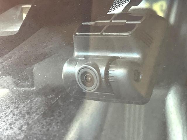 ヴェゼル ハイブリッドＲＳ・ホンダセンシング　純正８型ナビ　ホンダセンシング　レーダークルーズ　レーンキープアシスト　バックカメラ　フルセグＴＶ　Ｂｌｕｅｔｏｏｔｈ再生　ＬＥＤヘッドライト　純正１８インチアルミ　シートヒーター　ＥＴＣ　ドラレコ（62枚目）