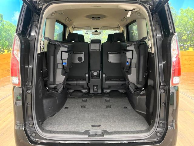 セレナ ＸＶ　禁煙車　両側電動ドア　純正ＨＤＤナビ　全周囲カメラ　衝突被害軽減システム　ドラレコ　コーナーセンサー　スマートキー　ＥＴＣ　クルコン　純正１５インチアルミ　オートハイビーム　オートライト（11枚目）