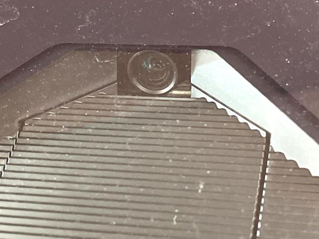 �y�z���_�Z���V���O�z���s���ɑO���̎ԗ�����F�����A�Փ˂������Ȏ��͌x��ƃu���[�L�ŏՓˉ���Ɣ�Q�y�����A�V�X�g�B�����S�Ƀh���C�u�����y���݂��������܂��B