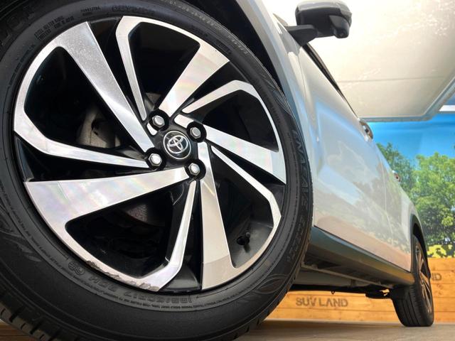 �y�����P�V�C���`�A���~�z�C�[���z�O�ςɃ}�b�`���������A���~�z�C�[���𑕒����Ă���܂��B�e��ЊO�A���~�z�C�[����A�X�^�b�h���X�^�C�����戵�����Ă���܂��B���񂲑��k����������