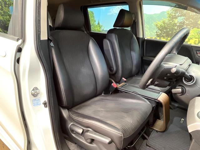 フリードハイブリッド ハイブリッド　プレミアムエディション　両側電動ドア　純正ＳＤナビ　バックカメラ　ハーフレザーシート　ドラレコ　スマートキー　ＨＩＤヘッド　ビルトインＥＴＣ　クルコン　オートライト　オートエアコン　ＣＤ　ＤＶＤ再生　地デジ（8枚目）