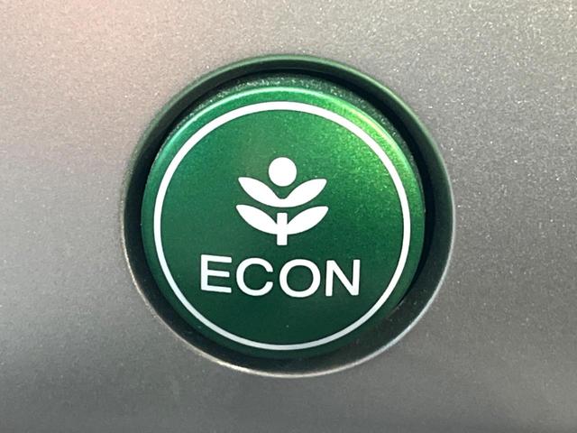 フリードハイブリッド ハイブリッド　プレミアムエディション　両側電動ドア　純正ＳＤナビ　バックカメラ　ハーフレザーシート　ドラレコ　スマートキー　ＨＩＤヘッド　ビルトインＥＴＣ　クルコン　オートライト　オートエアコン　ＣＤ　ＤＶＤ再生　地デジ（43枚目）