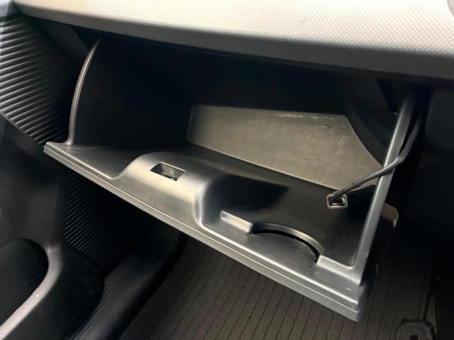 フリードハイブリッド ハイブリッド　プレミアムエディション　両側電動ドア　純正ＳＤナビ　バックカメラ　ハーフレザーシート　ドラレコ　スマートキー　ＨＩＤヘッド　ビルトインＥＴＣ　クルコン　オートライト　オートエアコン　ＣＤ　ＤＶＤ再生　地デジ（49枚目）