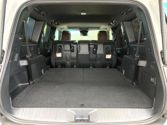 ���i�̂���������ʋ΁A���}���ɏ\���ȉ׎��X�y�[�X���m�ۂ��Ă���܂��B�Z�J���h�V�[�g��|���ƁA�傫�ȉו��̐ύڂ��\�ł���