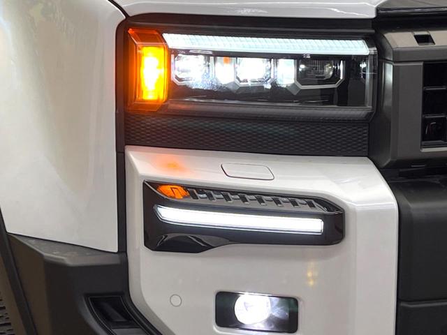 �y�k�d�c�w�b�h���C�g�z���V����ԑ��s�����ǍD�Ȏ��E���m�ۂ����S���ĉ^�]�ł��鍂�P�x�k�d�c�w�b�h���C�g�𑕔��I�_�����x�������A����d�͂��}�����Ă��܂��B