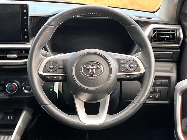 �y�����v�����X�e�A�����O�z�㎿�Ȋv���g�p���邱�ƂŁA��ɂ����������݂ƂĂ��^�]���₷���n���h���ł���