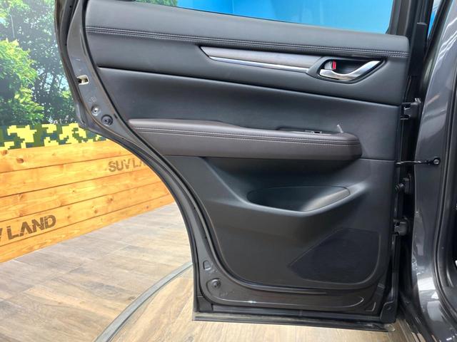 ＣＸ－５ ＸＤ　エクスクルーシブモード　ディーゼル（軽油）　サンルーフ　全周囲カメラ　ＢＯＳＥサウンド　レーダークルーズ　電動リアゲート　レザーシート　前席シートエアコン　ドラレコ　コーナーセンサー　スマートキー　ＬＥＤヘッド（28枚目）