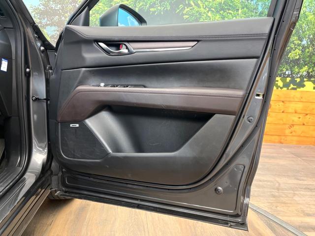 ＣＸ－５ ＸＤ　エクスクルーシブモード　ディーゼル（軽油）　サンルーフ　全周囲カメラ　ＢＯＳＥサウンド　レーダークルーズ　電動リアゲート　レザーシート　前席シートエアコン　ドラレコ　コーナーセンサー　スマートキー　ＬＥＤヘッド（31枚目）