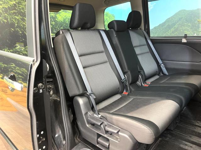 セレナ ハイウェイスターＶ　禁煙車　ディスプレイオーディオ　両側電動スライドドア　フリップダウンモニター　全周囲カメラ　プロパイロット　ブラインドスポットモニター　レーダークルーズ　ＬＥＤヘッド　ドラレコ　ＥＴＣ（9枚目）