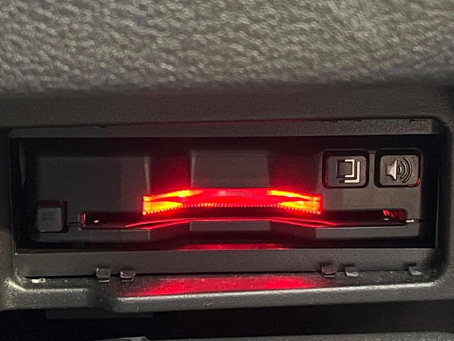 セレナ ハイウェイスターＶ　禁煙車　ディスプレイオーディオ　両側電動スライドドア　フリップダウンモニター　全周囲カメラ　プロパイロット　ブラインドスポットモニター　レーダークルーズ　ＬＥＤヘッド　ドラレコ　ＥＴＣ（32枚目）