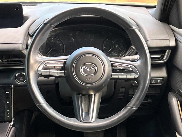 �y�����v�����X�e�A�����O�z�㎿�Ȋv���g�p���邱�ƂŁA��ɂ����������݂ƂĂ��^�]���₷���n���h���ł���