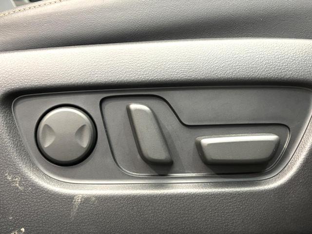 ＣＸ－６０ ２５Ｓ　エクスクルーシブモード　禁煙車　サンルーフ　全周囲カメラ　ＢＯＳＥサウンド　スマートブレーキサポート　レーダークルーズ　電動リアゲート　レザーシート　全席シートヒーター　前席シートエアコン　ドラレコ　コーナーセンサー（45枚目）