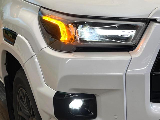 ハイラックス Ｚ　ＧＲスポーツ　禁煙車　９インチディスプレイオーディオ　全周囲カメラ　４ＷＤ　ディーゼル（軽油）　ターボ　プリクラッシュセーフティ　レーダークルーズ　ＬＥＤヘッド　ＥＴＣ　ドラレコ　パドルシフト　純正１８インチアルミ（12枚目）