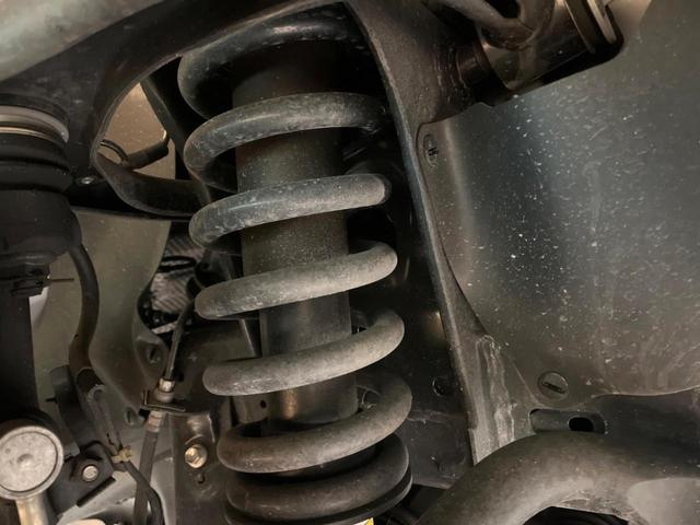 ハイラックス Ｚ　ＧＲスポーツ　禁煙車　９インチディスプレイオーディオ　全周囲カメラ　４ＷＤ　ディーゼル（軽油）　ターボ　プリクラッシュセーフティ　レーダークルーズ　ＬＥＤヘッド　ＥＴＣ　ドラレコ　パドルシフト　純正１８インチアルミ（20枚目）