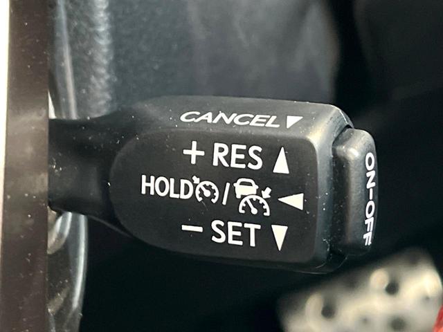 ハイラックス Ｚ　ＧＲスポーツ　禁煙車　純正９インチディスプレイオーディオ　全周囲カメラ　４ＷＤ　ディーゼル（軽油）　ターボ　セーフティセンス　レーダークルーズ　ＬＥＤヘッド　ＥＴＣ　ドラレコ　スマートキー　純正１８インチアルミ（6枚目）