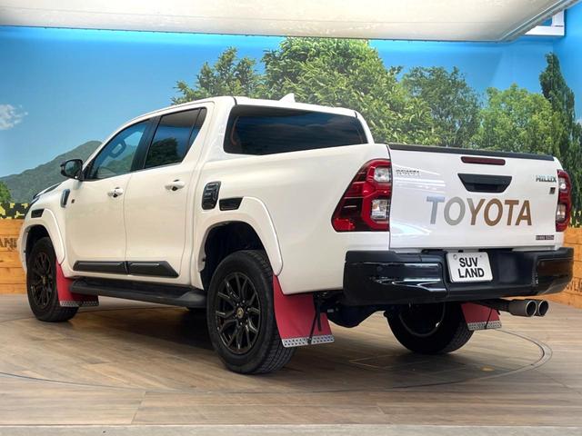 ハイラックス Ｚ　ＧＲスポーツ　禁煙車　純正９インチディスプレイオーディオ　全周囲カメラ　４ＷＤ　ディーゼル（軽油）　ターボ　セーフティセンス　レーダークルーズ　ＬＥＤヘッド　ＥＴＣ　ドラレコ　スマートキー　純正１８インチアルミ（24枚目）