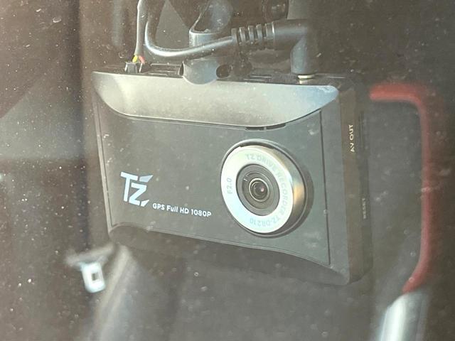 ハイラックス Ｚ　ＧＲスポーツ　禁煙車　純正９インチディスプレイオーディオ　全周囲カメラ　４ＷＤ　ディーゼル（軽油）　ターボ　セーフティセンス　レーダークルーズ　ＬＥＤヘッド　ＥＴＣ　ドラレコ　スマートキー　純正１８インチアルミ（33枚目）