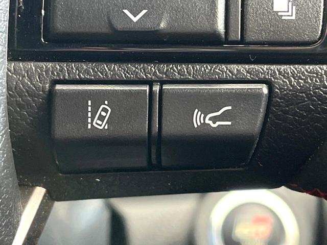 ハイラックス Ｚ　ＧＲスポーツ　禁煙車　純正９インチディスプレイオーディオ　全周囲カメラ　４ＷＤ　ディーゼル（軽油）　ターボ　セーフティセンス　レーダークルーズ　ＬＥＤヘッド　ＥＴＣ　ドラレコ　スマートキー　純正１８インチアルミ（40枚目）