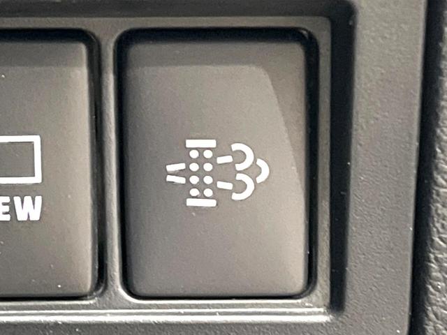 ハイラックス Ｚ　ＧＲスポーツ　禁煙車　純正９インチディスプレイオーディオ　全周囲カメラ　４ＷＤ　ディーゼル（軽油）　ターボ　セーフティセンス　レーダークルーズ　ＬＥＤヘッド　ＥＴＣ　ドラレコ　スマートキー　純正１８インチアルミ（50枚目）