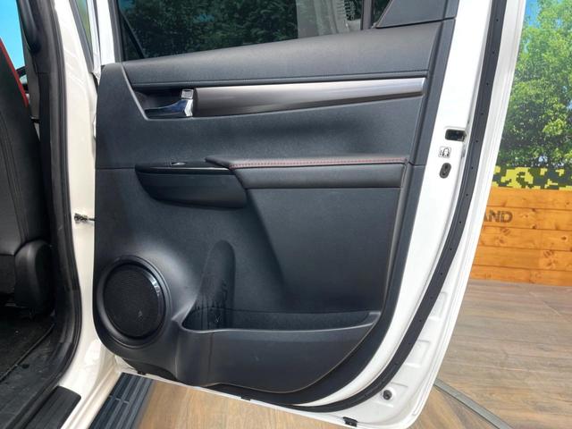 ハイラックス Ｚ　ＧＲスポーツ　禁煙車　純正９インチディスプレイオーディオ　全周囲カメラ　４ＷＤ　ディーゼル（軽油）　ターボ　セーフティセンス　レーダークルーズ　ＬＥＤヘッド　ＥＴＣ　ドラレコ　スマートキー　純正１８インチアルミ（65枚目）
