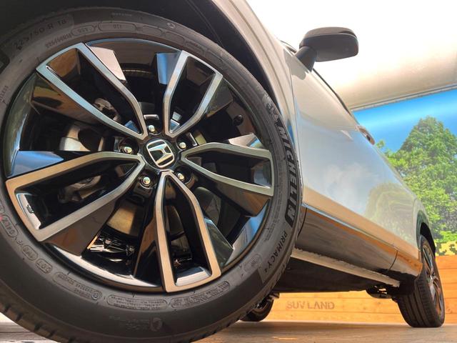 ヴェゼル ｅ：ＨＥＶ　ＲＳ　登録済未使用車　９インチホンダコネクトディスプレイ　全周囲カメラ　ブラインドスポットインフォメーション　アダプティブクルーズ　電動リアゲート　シートヒーター　ステアリングヒーター　パドルシフト（13枚目）