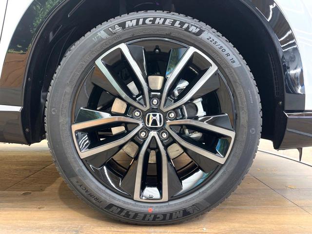 ヴェゼル ｅ：ＨＥＶ　ＲＳ　登録済未使用車　９インチホンダコネクトディスプレイ　全周囲カメラ　ブラインドスポットインフォメーション　アダプティブクルーズ　電動リアゲート　シートヒーター　ステアリングヒーター　パドルシフト（30枚目）