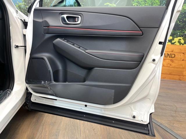 ヴェゼル ｅ：ＨＥＶ　ＲＳ　登録済未使用車　９インチホンダコネクトディスプレイ　全周囲カメラ　ブラインドスポットインフォメーション　アダプティブクルーズ　電動リアゲート　シートヒーター　ステアリングヒーター　パドルシフト（34枚目）