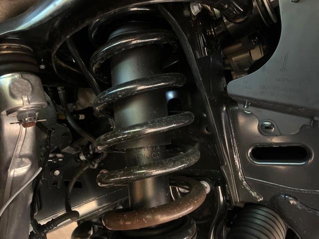 ランドクルーザー２５０ ＶＸ　禁煙車　４ＷＤ　サンルーフ　７人乗り　１２．３インチディスプレイオーディオ　全周囲カメラ　レーダークルーズ　電動リアゲート　シートベンチレーション　ブラインドスポットモニター　ＬＥＤヘッド　ＥＴＣ（20枚目）