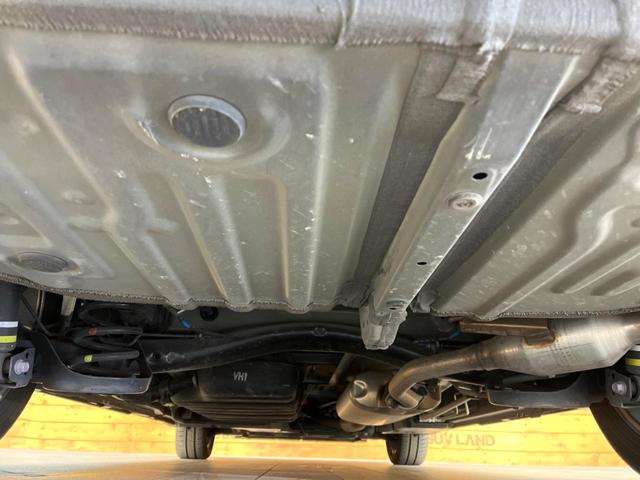 ヴォクシー ハイブリッドＳ－Ｚ　禁煙車　両側電動ドア　後席モニター　バックカメラ　衝突被害軽減システム　レーダークルーズ　ハーフレザーシート　コーナーセンサー　スマートキー　ＬＥＤヘッド　ＥＴＣ２．０　純正１７インチアルミ（19枚目）