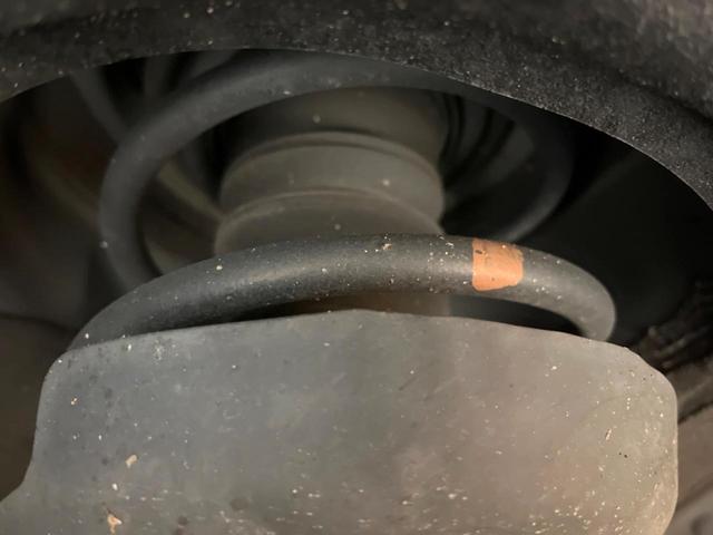 ヴォクシー ハイブリッドＳ－Ｚ　禁煙車　両側電動ドア　後席モニター　バックカメラ　衝突被害軽減システム　レーダークルーズ　ハーフレザーシート　コーナーセンサー　スマートキー　ＬＥＤヘッド　ＥＴＣ２．０　純正１７インチアルミ（20枚目）