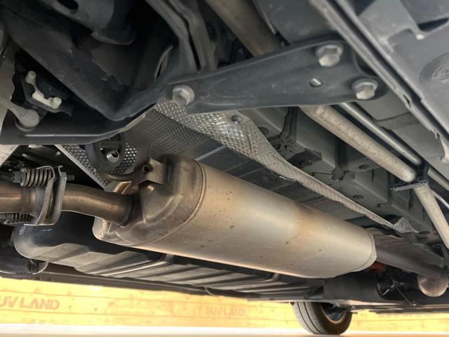 ヴォクシー ハイブリッドＳ－Ｚ　禁煙車　両側電動ドア　後席モニター　バックカメラ　衝突被害軽減システム　レーダークルーズ　ハーフレザーシート　コーナーセンサー　スマートキー　ＬＥＤヘッド　ＥＴＣ２．０　純正１７インチアルミ（21枚目）