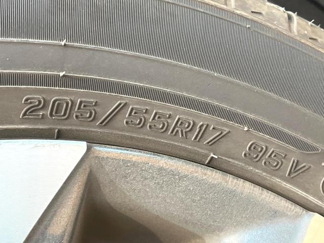 ヴォクシー ハイブリッドＳ－Ｚ　禁煙車　両側電動ドア　後席モニター　バックカメラ　衝突被害軽減システム　レーダークルーズ　ハーフレザーシート　コーナーセンサー　スマートキー　ＬＥＤヘッド　ＥＴＣ２．０　純正１７インチアルミ（26枚目）