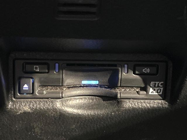 ヴォクシー ハイブリッドＳ－Ｚ　禁煙車　両側電動ドア　後席モニター　バックカメラ　衝突被害軽減システム　レーダークルーズ　ハーフレザーシート　コーナーセンサー　スマートキー　ＬＥＤヘッド　ＥＴＣ２．０　純正１７インチアルミ（33枚目）