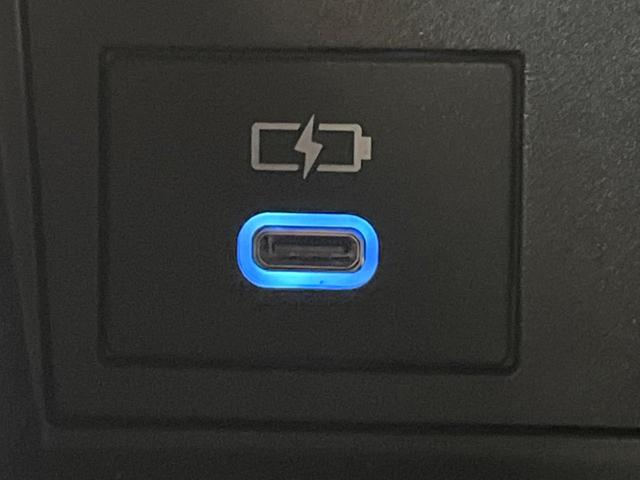 ヴォクシー ハイブリッドＳ－Ｚ　禁煙車　両側電動ドア　後席モニター　バックカメラ　衝突被害軽減システム　レーダークルーズ　ハーフレザーシート　コーナーセンサー　スマートキー　ＬＥＤヘッド　ＥＴＣ２．０　純正１７インチアルミ（43枚目）