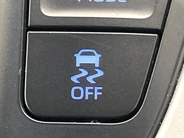 ヴォクシー ハイブリッドＳ－Ｚ　禁煙車　両側電動ドア　後席モニター　バックカメラ　衝突被害軽減システム　レーダークルーズ　ハーフレザーシート　コーナーセンサー　スマートキー　ＬＥＤヘッド　ＥＴＣ２．０　純正１７インチアルミ（59枚目）