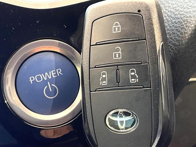 ヴォクシー ハイブリッドＳ－Ｚ　禁煙車　両側電動ドア　後席モニター　バックカメラ　衝突被害軽減システム　レーダークルーズ　ハーフレザーシート　コーナーセンサー　スマートキー　ＬＥＤヘッド　ＥＴＣ２．０　純正１７インチアルミ（66枚目）