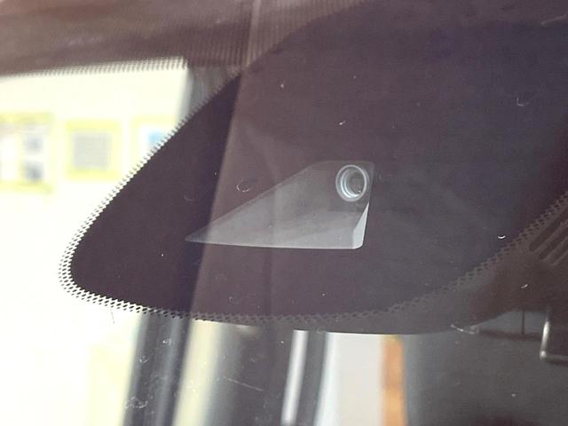 �y�v���p�C���b�g�z�������H�ł̒��������s���y�ɁI�I�a�؎��Ə��񑖍s�̃V�[���ŁA�A�N�Z���E�u���[�L�E�X�e�A�����O�������Ő��䂵�A�������^�]�̕��S���y�����Ă���܂���