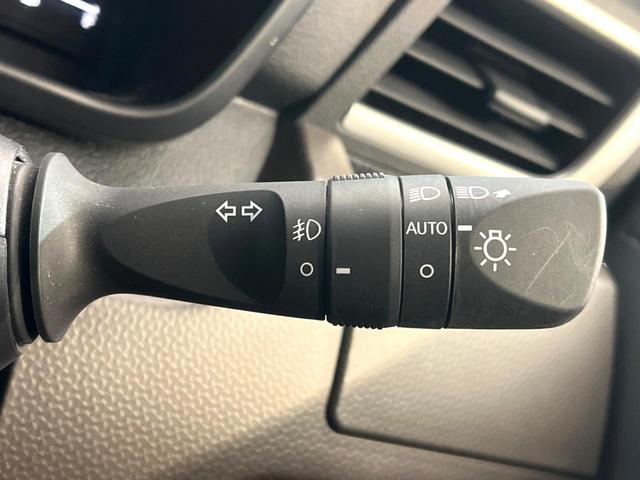 ルーミー Ｇ　禁煙車　９インチディスプレイオーディオ　全周囲カメラ　スマートアシスト　両側電動スライド　シートヒーター　ＬＥＤヘッド　スマートキー　クリアランスソナー　純正１４インチスチールホイール（38枚目）