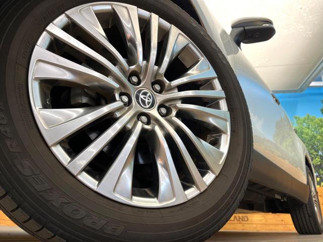 ハリアー Ｚ　禁煙車　１２．３インチディスプレイオーディオ　全周囲カメラ　ＪＢＬサウンド　セーフティセンス　レーダークルーズ　ブラインドスポットモニター　デジタルインナーミラー　ＬＥＤヘッド　純正１９インチアルミ（13枚目）