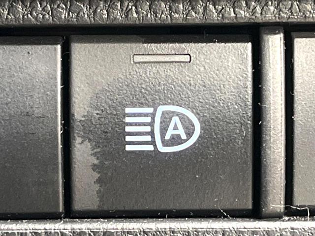 ハリアー Ｚ　禁煙車　１２．３インチディスプレイオーディオ　全周囲カメラ　ＪＢＬサウンド　セーフティセンス　レーダークルーズ　ブラインドスポットモニター　デジタルインナーミラー　ＬＥＤヘッド　純正１９インチアルミ（51枚目）