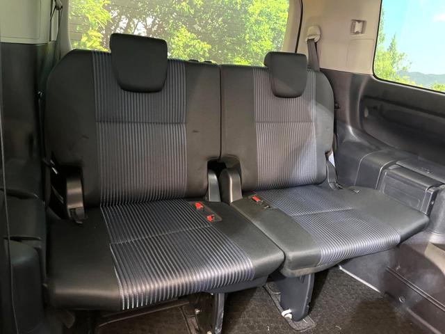 ヴォクシー ZS 煌 SDナビ バックカメラ 両側電動スライド アイドリングストップ LEDヘッド ETC スマートキー 横滑り防止装置 革巻きステアリング マニュアルモード付 デュアルエアコン 純正16インチアルミ(10枚目)