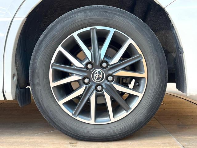 ヴォクシー ZS 煌 SDナビ バックカメラ 両側電動スライド アイドリングストップ LEDヘッド ETC スマートキー 横滑り防止装置 革巻きステアリング マニュアルモード付 デュアルエアコン 純正16インチアルミ(29枚目)